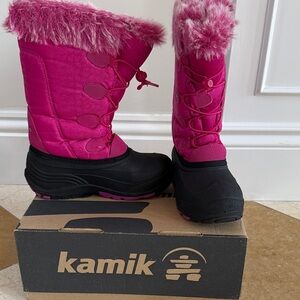 Kamik Fuchsia and Black Snow Boots